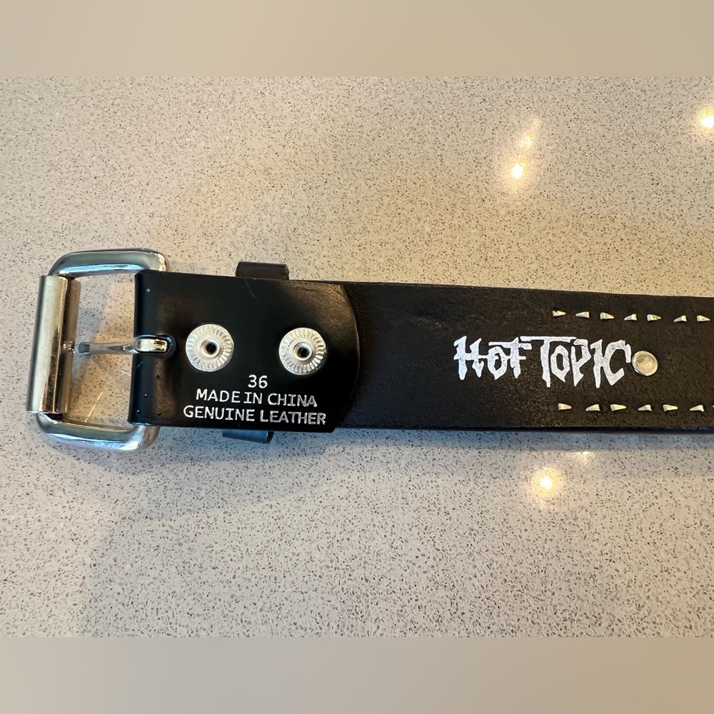 Hot Topic Y2K Skull & Crossbones Black Leather Belt with Silver Buckle 36” Goth - Picture 3 of 12